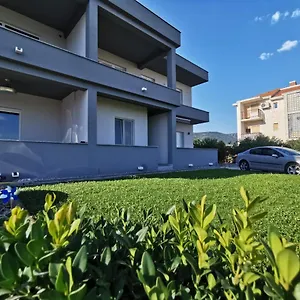 Studio Apartman Gili Apartment Kastela