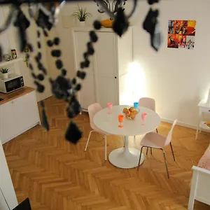 Corner 2 Cracow I Old Town I Big & Balcony Apartment Krakow